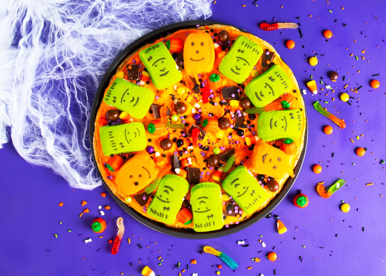 PEEPS<sup>®</sup> Halloween Candy Cookie Cake